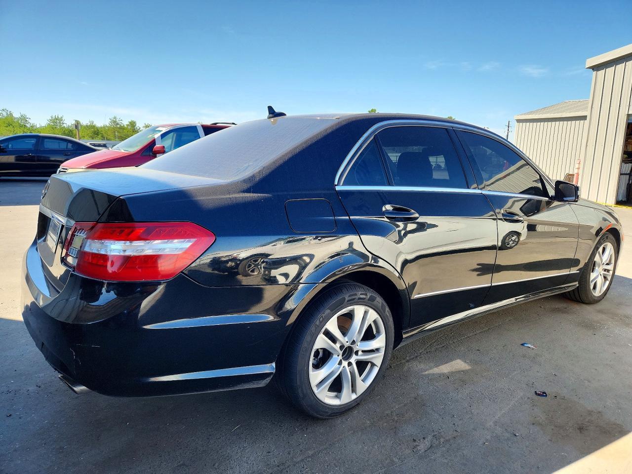 2011 MERCEDES-BENZ E-Class