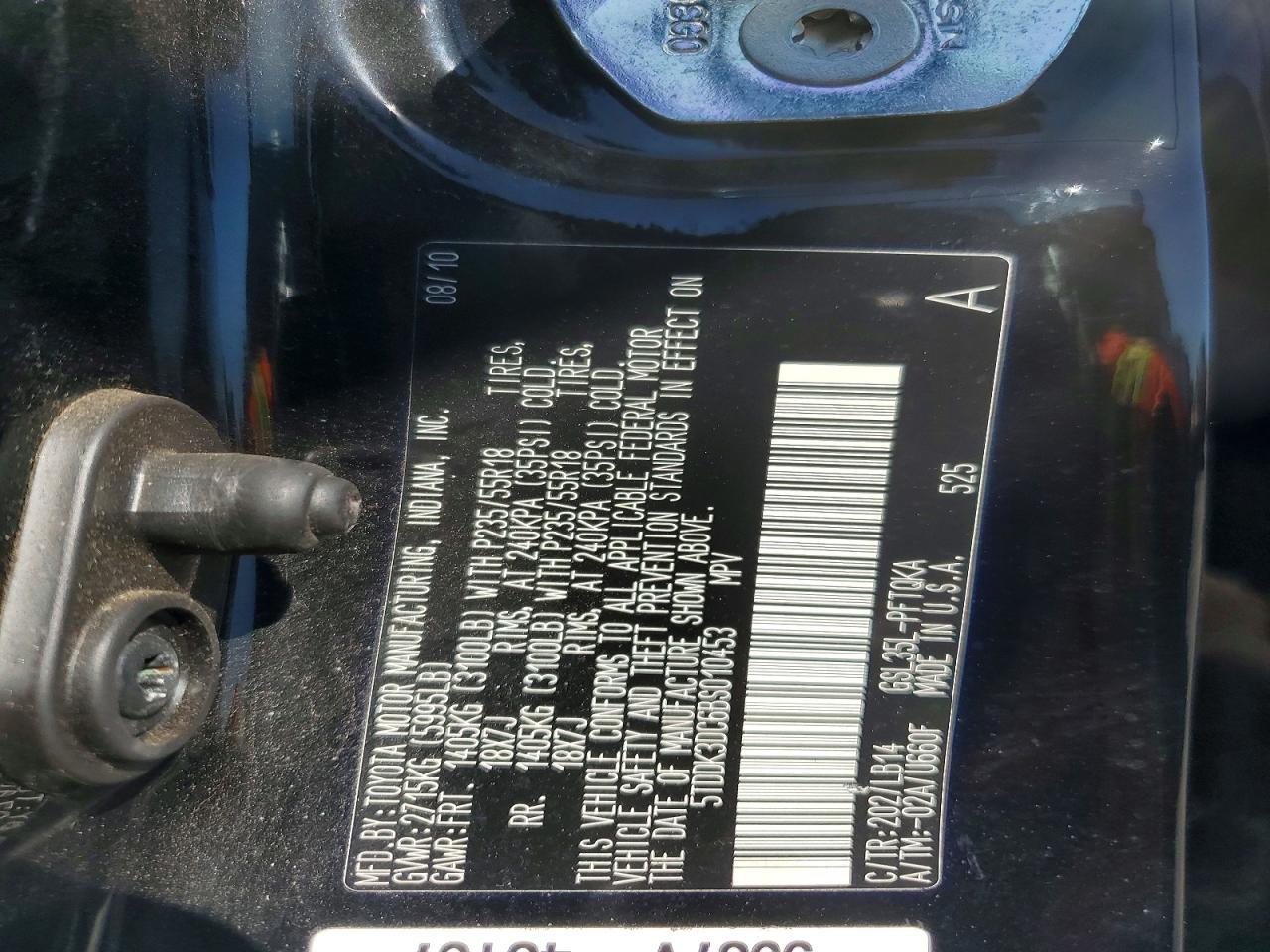 2011 TOYOTA SIENNA