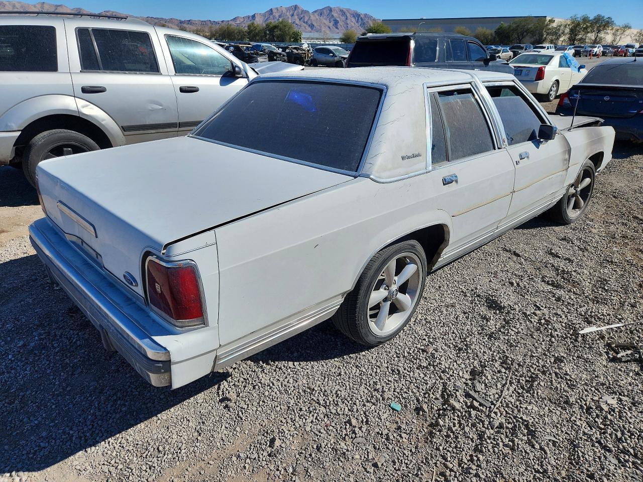 1989 FORD Crown Vict
