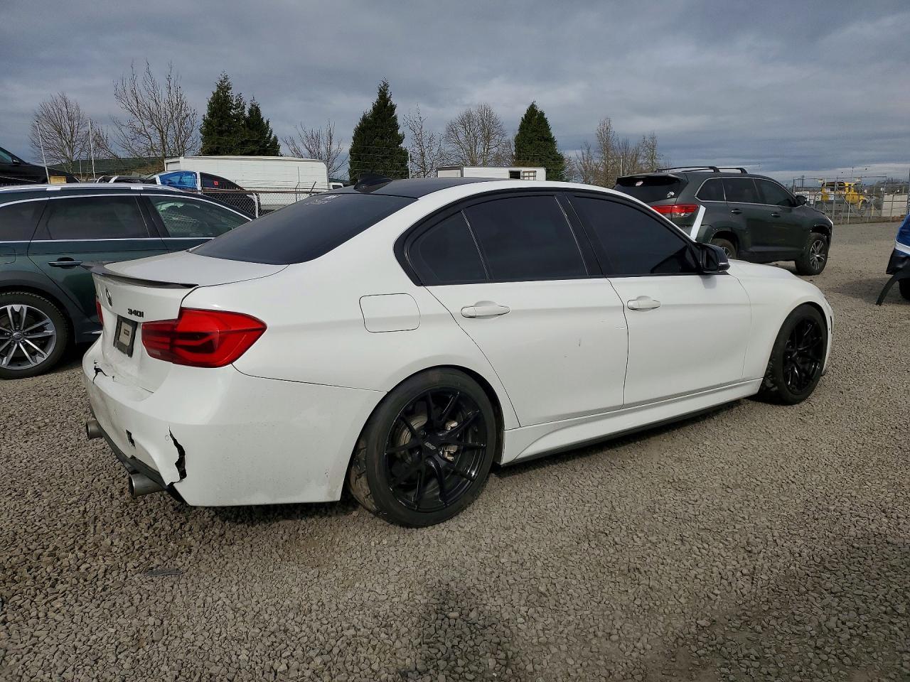 2016 BMW 3 SERIES