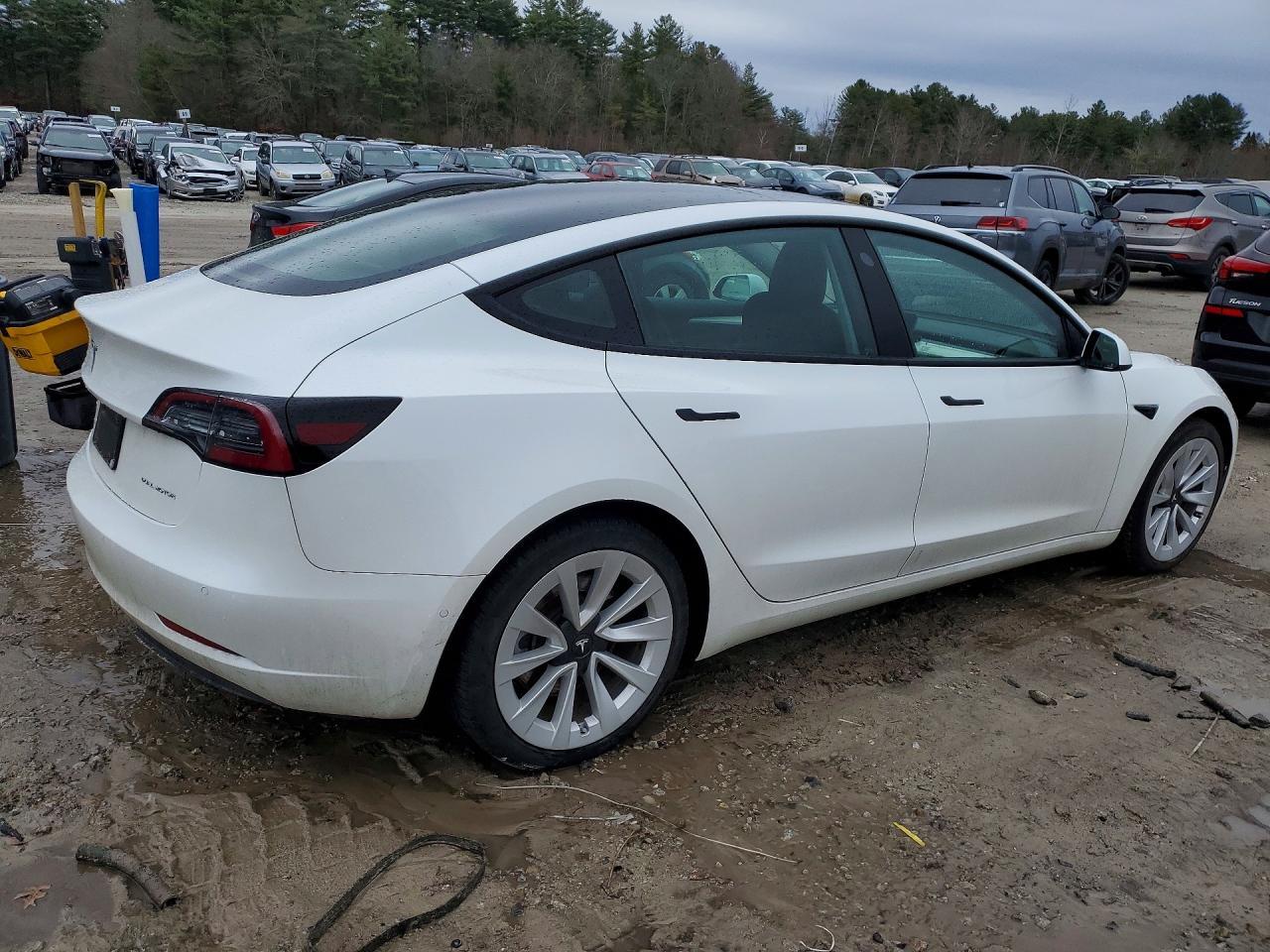 2022 TESLA MODEL 3