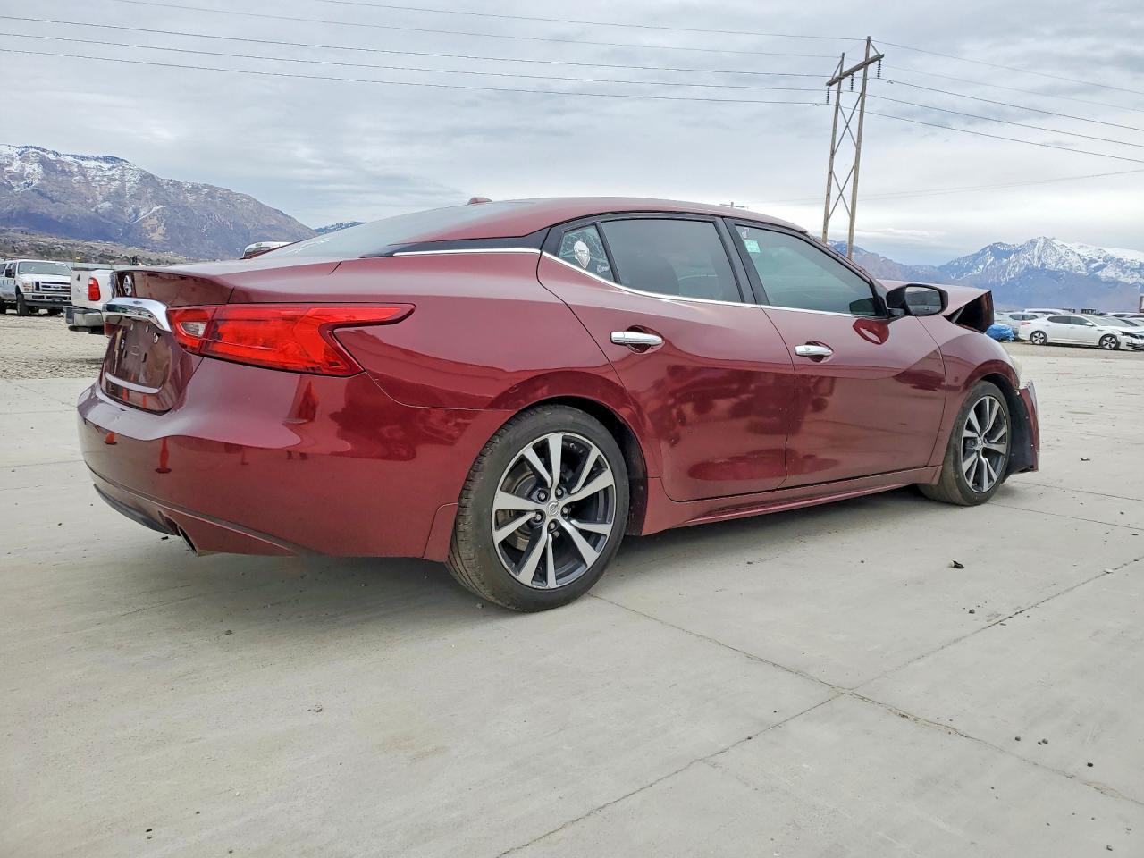 2016 NISSAN Maxima