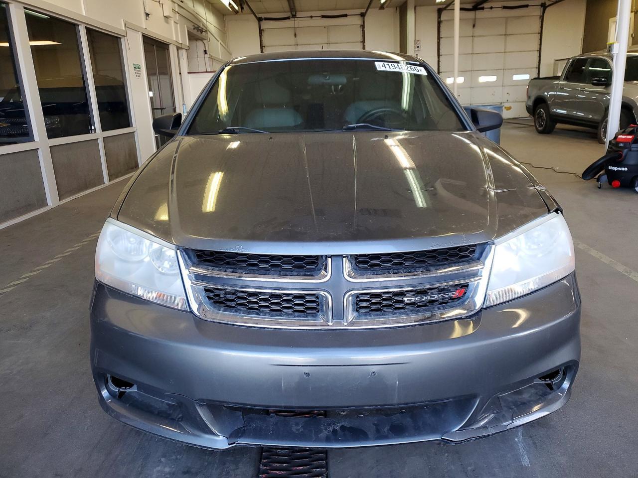 2013 DODGE Avenger