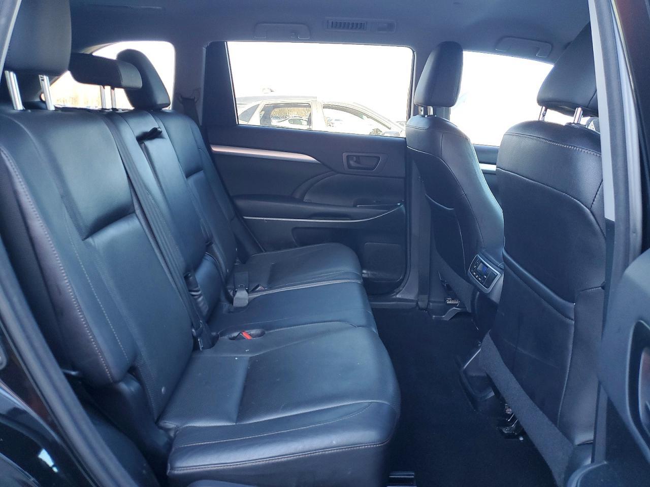 2014 TOYOTA HIGHLANDER