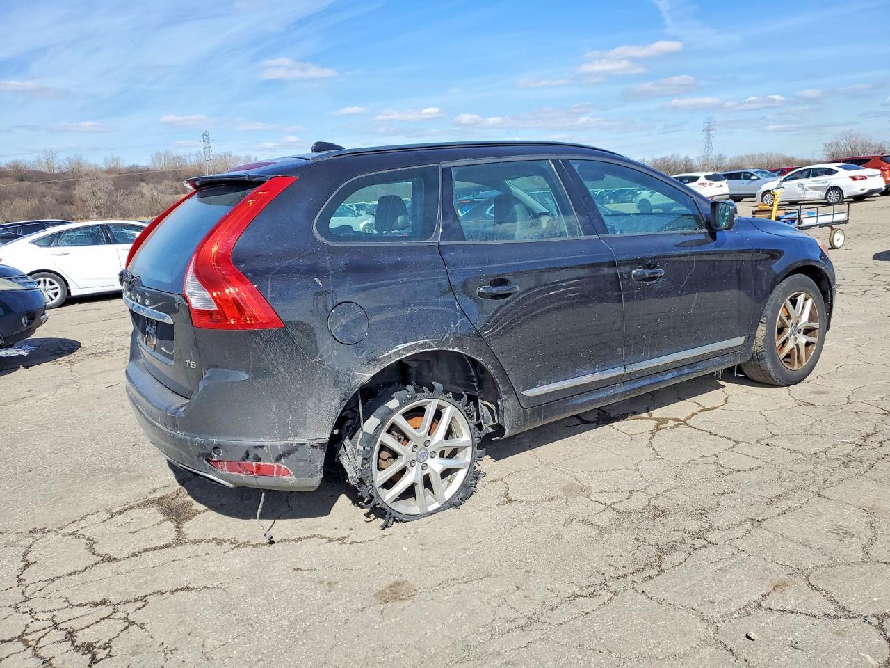 2017 VOLVO XC60