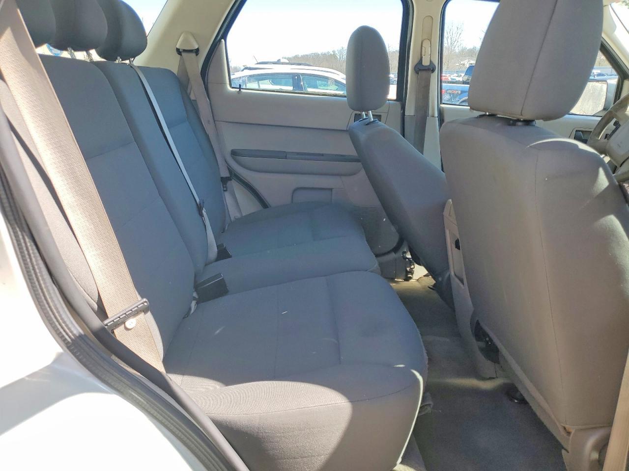 2009 FORD ESCAPE
