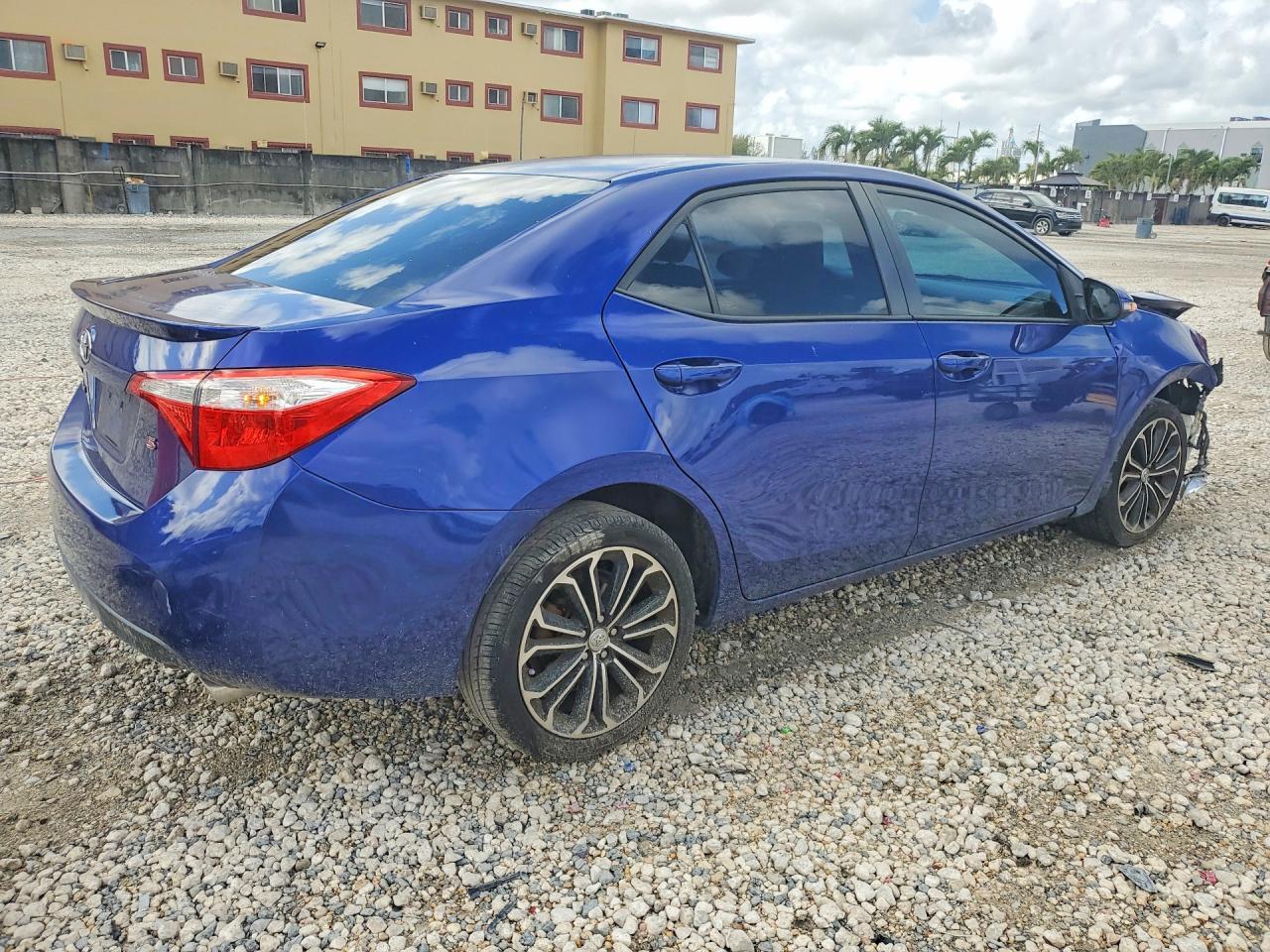 2016 TOYOTA COROLLA