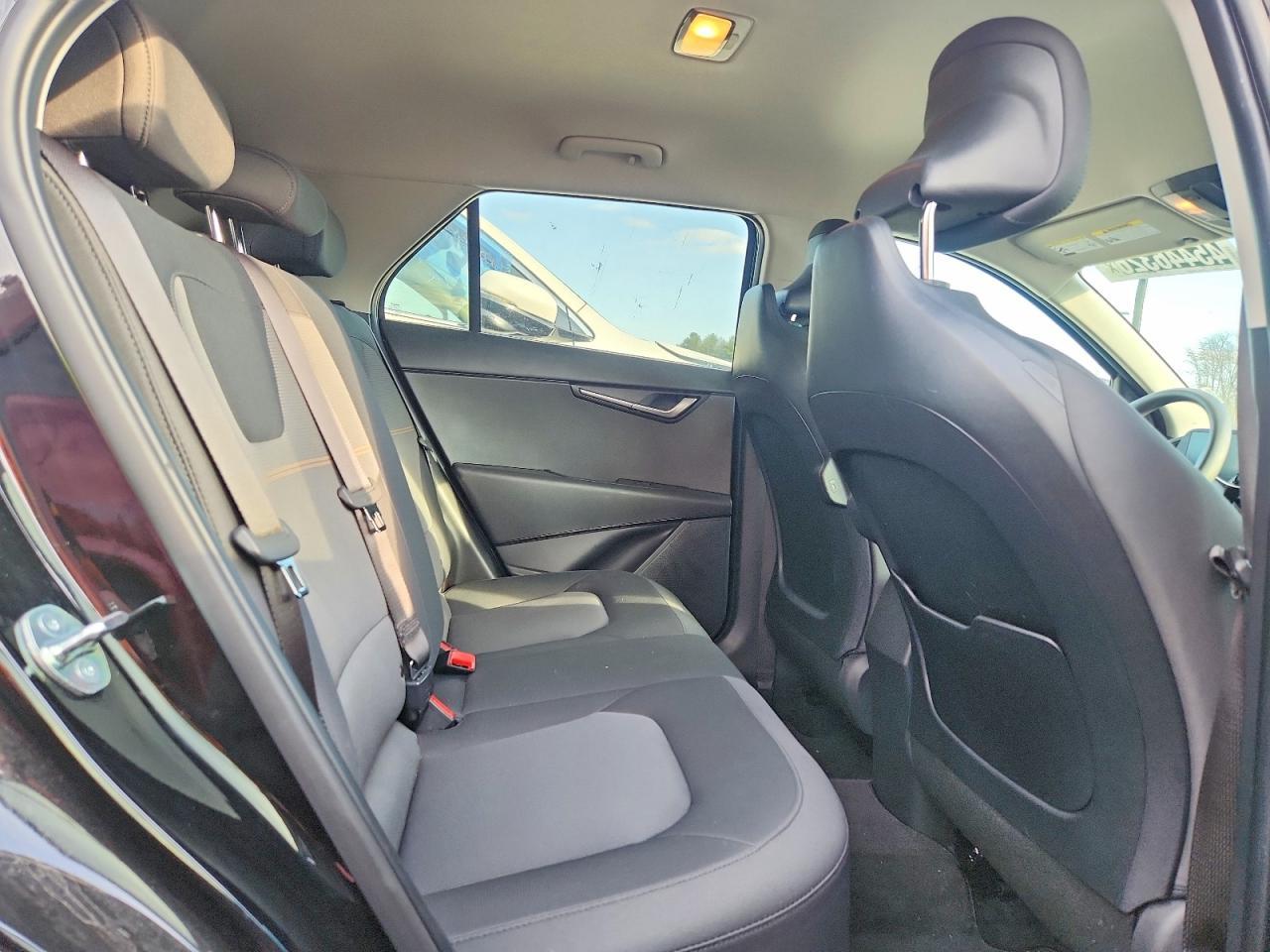 2025 KIA Niro