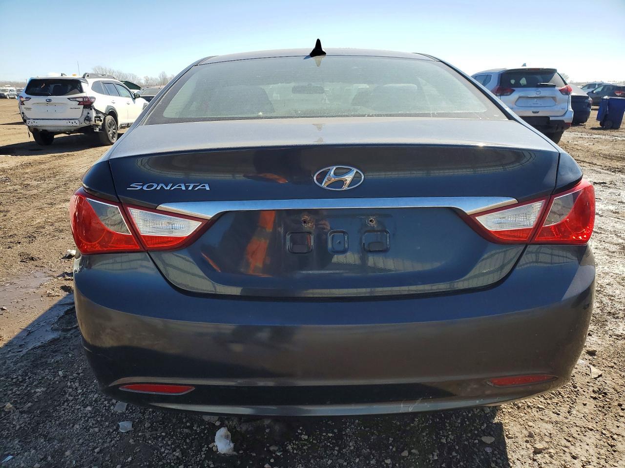 2011 HYUNDAI SONATA