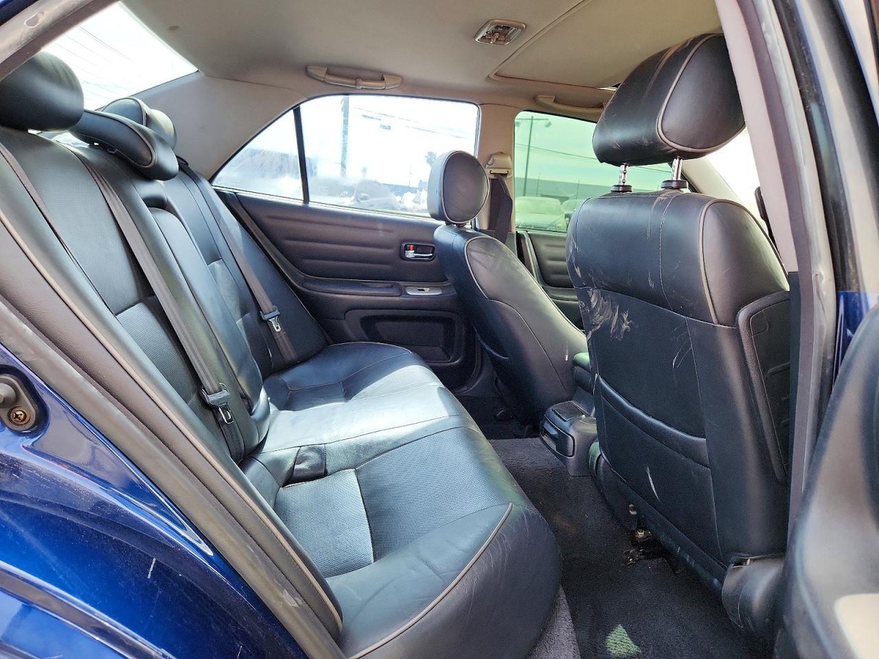 2004 LEXUS IS 300