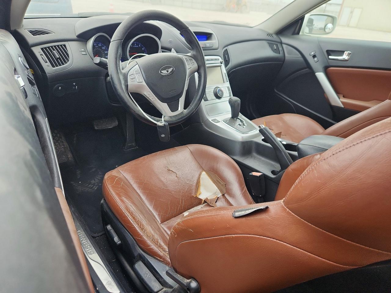 2010 HYUNDAI GENESIS