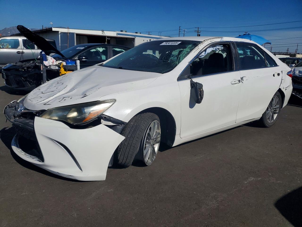2017 TOYOTA CAMRY