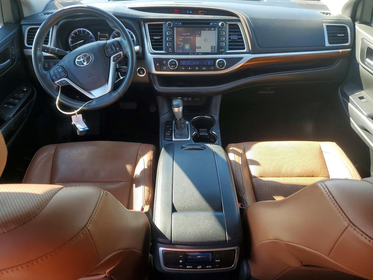 2017 TOYOTA HIGHLANDER