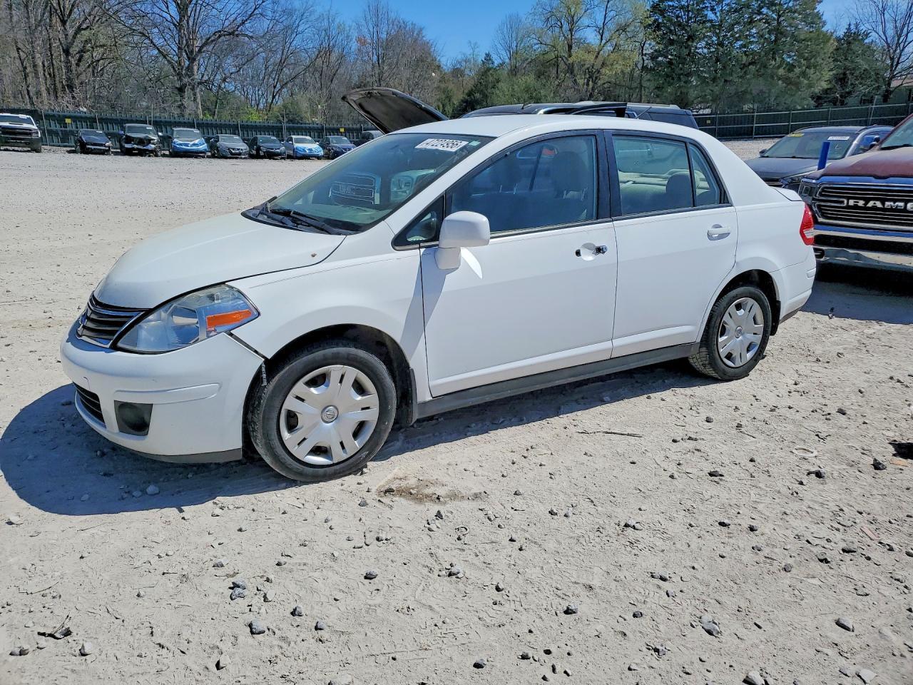 2010 NISSAN VERSA