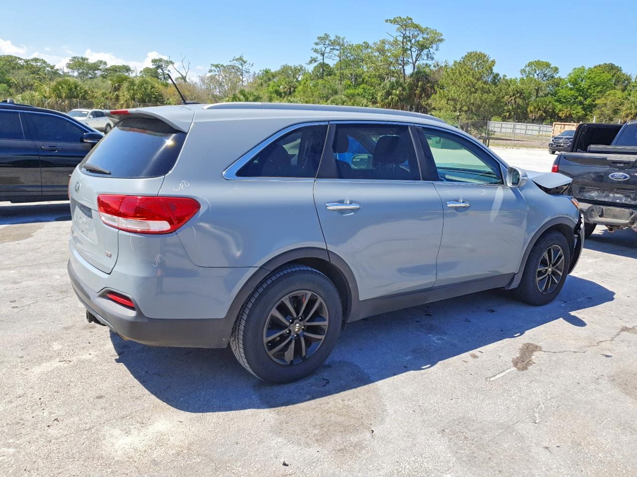 2016 KIA SORENTO