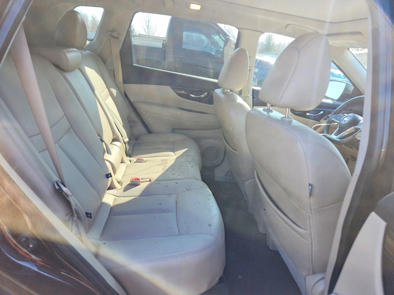 2017 NISSAN ROGUE