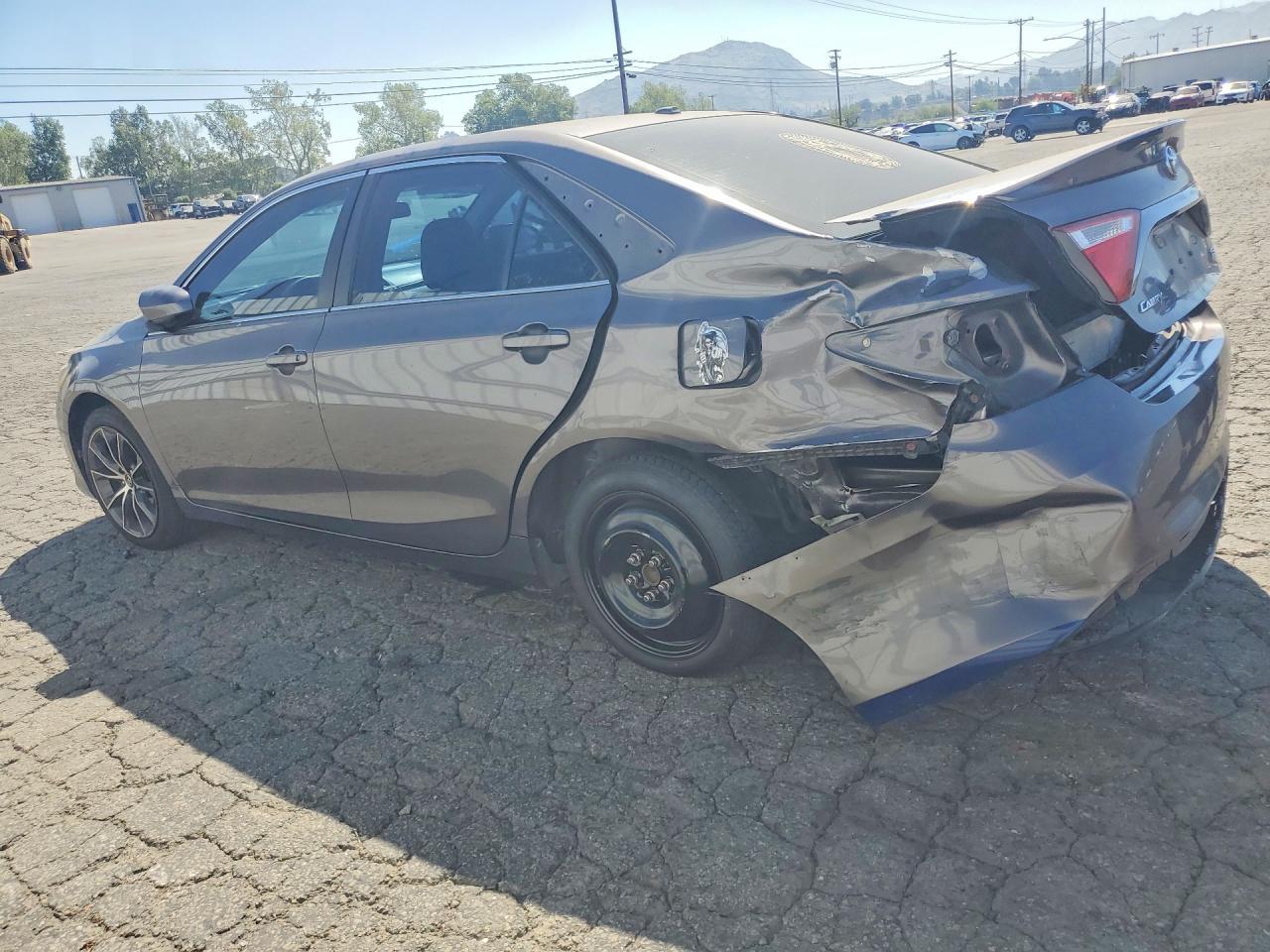 2016 TOYOTA CAMRY