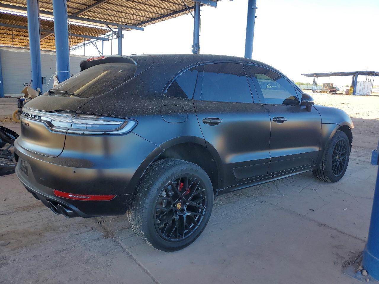 2021 PORSCHE Macan