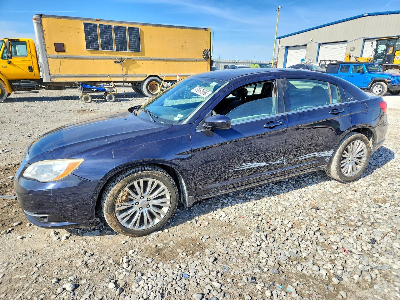 2012 CHRYSLER 200