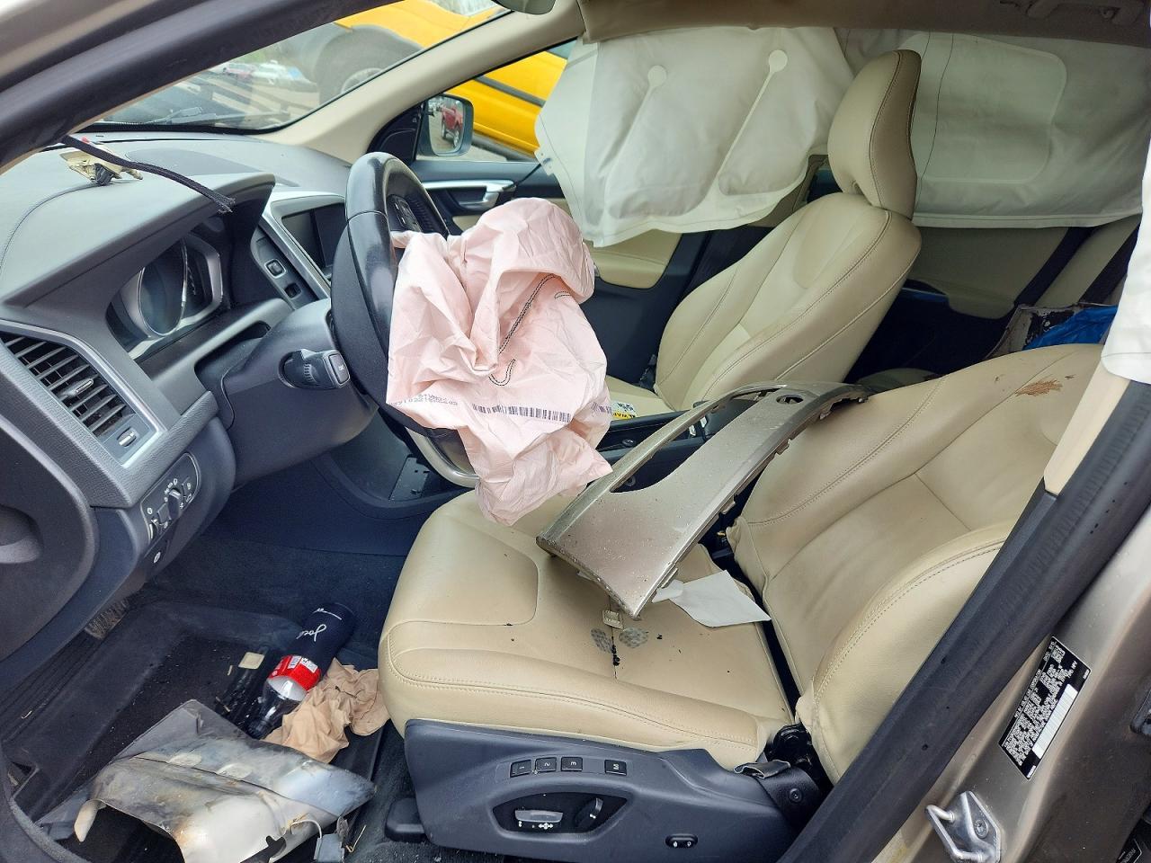 2016 VOLVO XC60