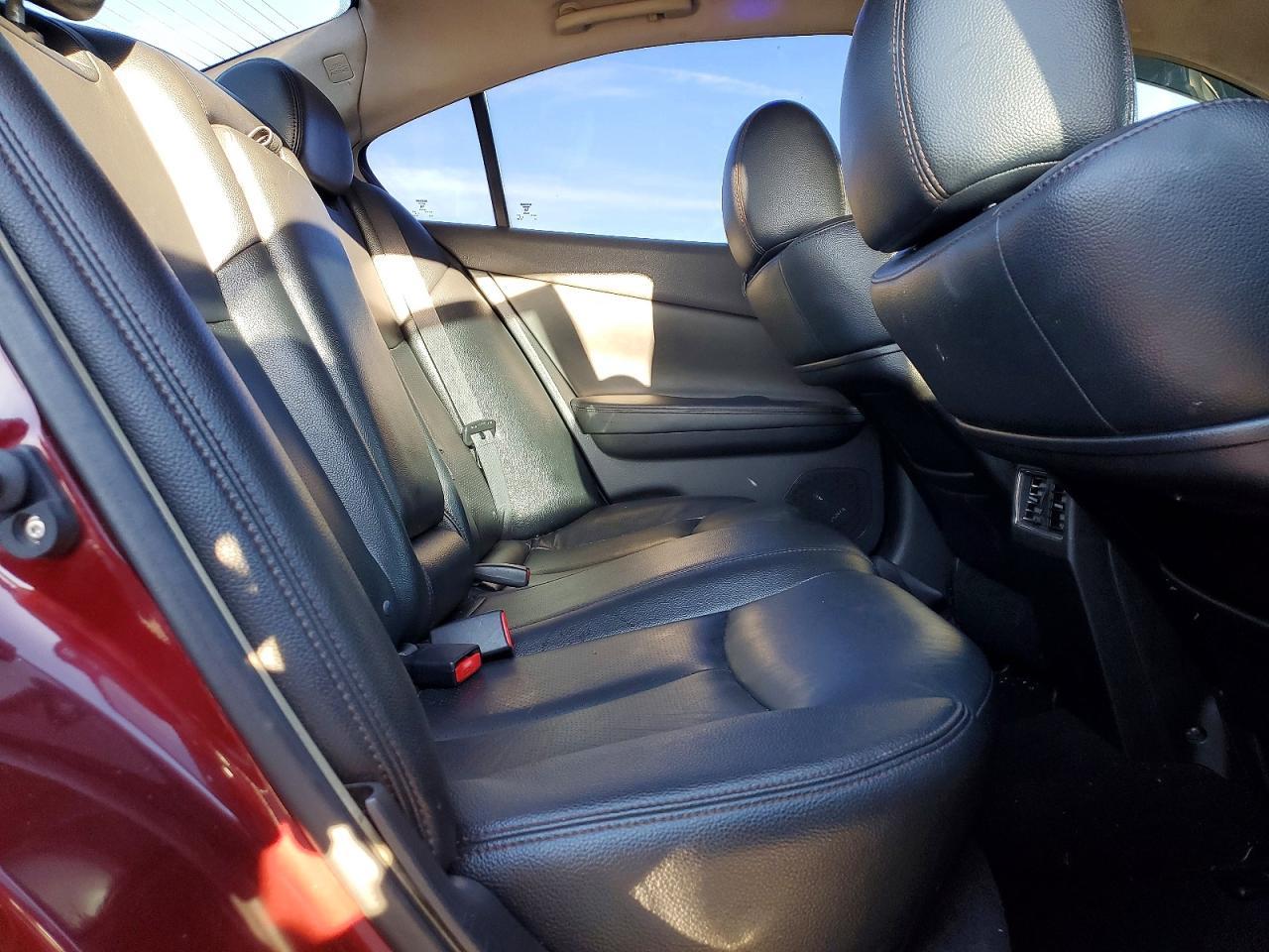 2010 NISSAN Maxima