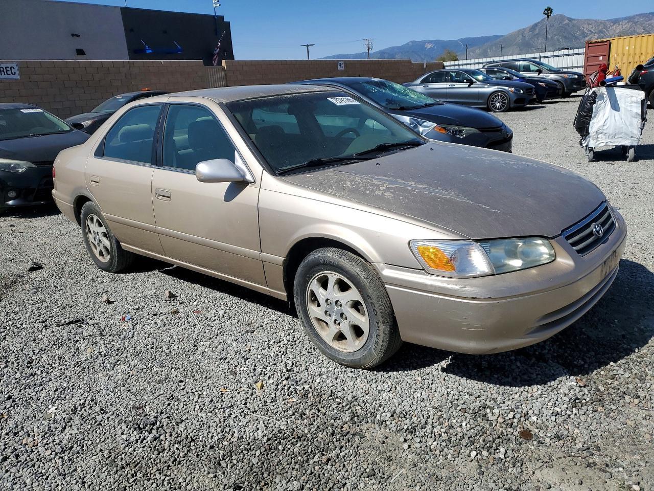 2000 TOYOTA CAMRY