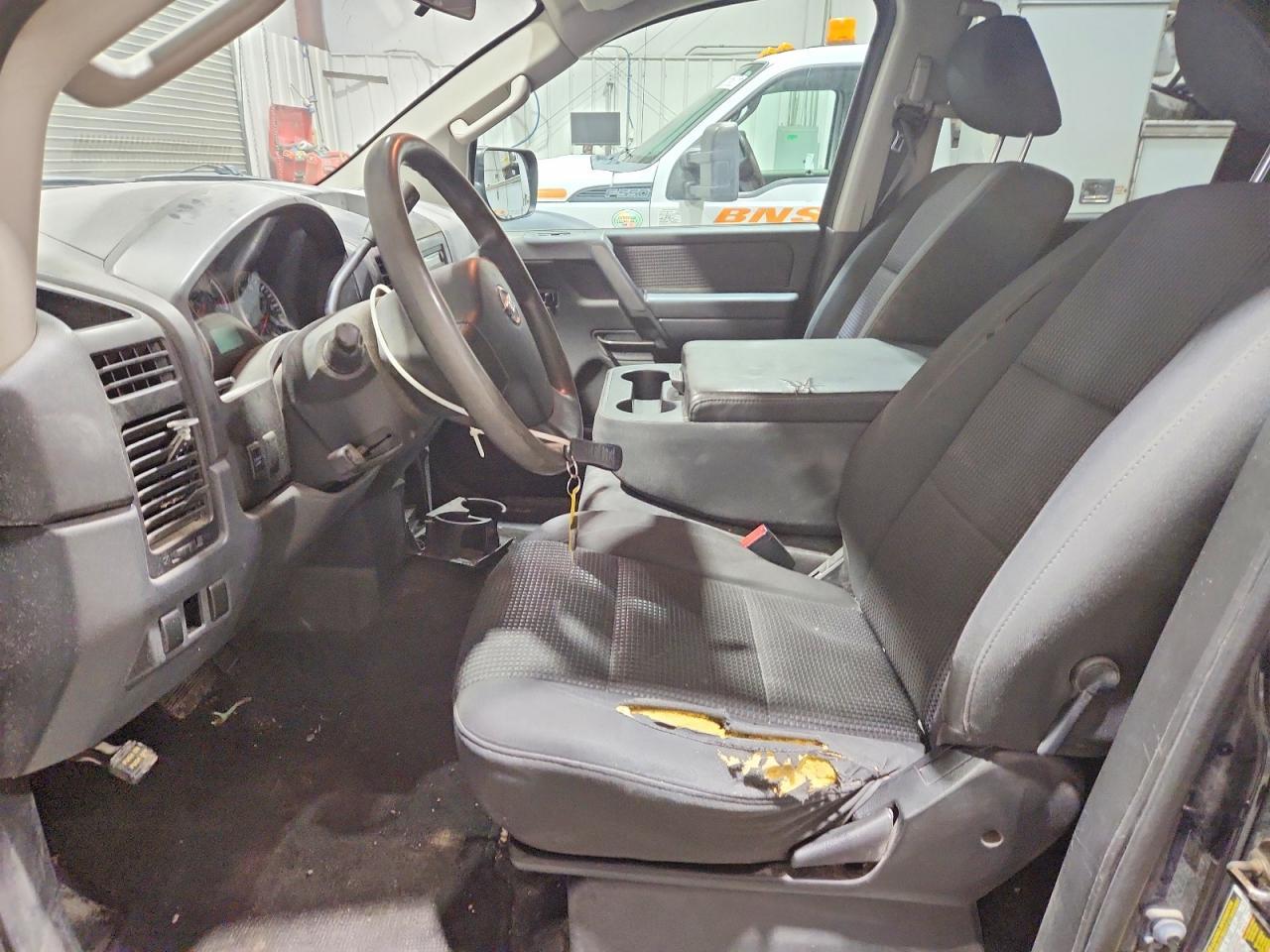 2012 NISSAN Titan
