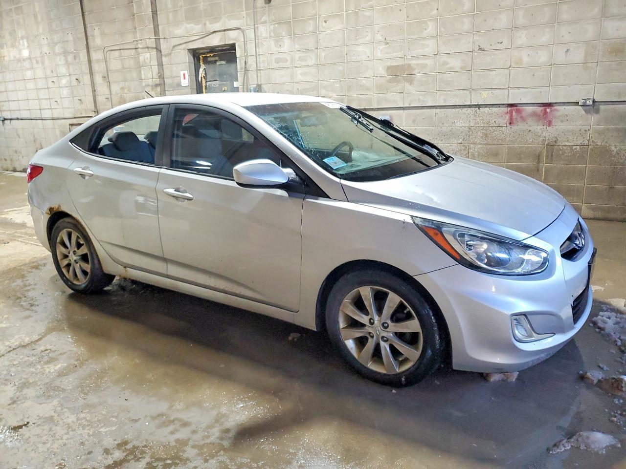 2012 HYUNDAI ACCENT