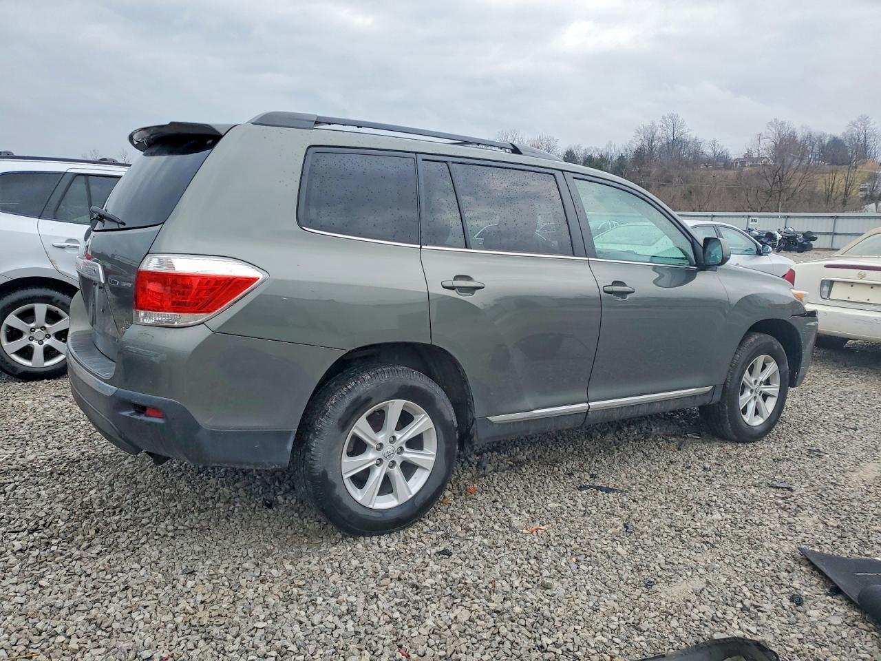 2012 TOYOTA HIGHLANDER