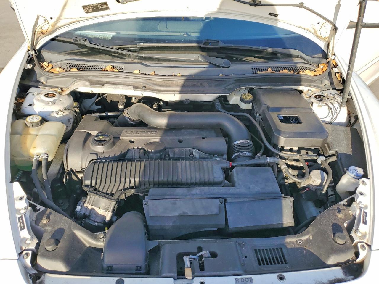 2011 VOLVO C70