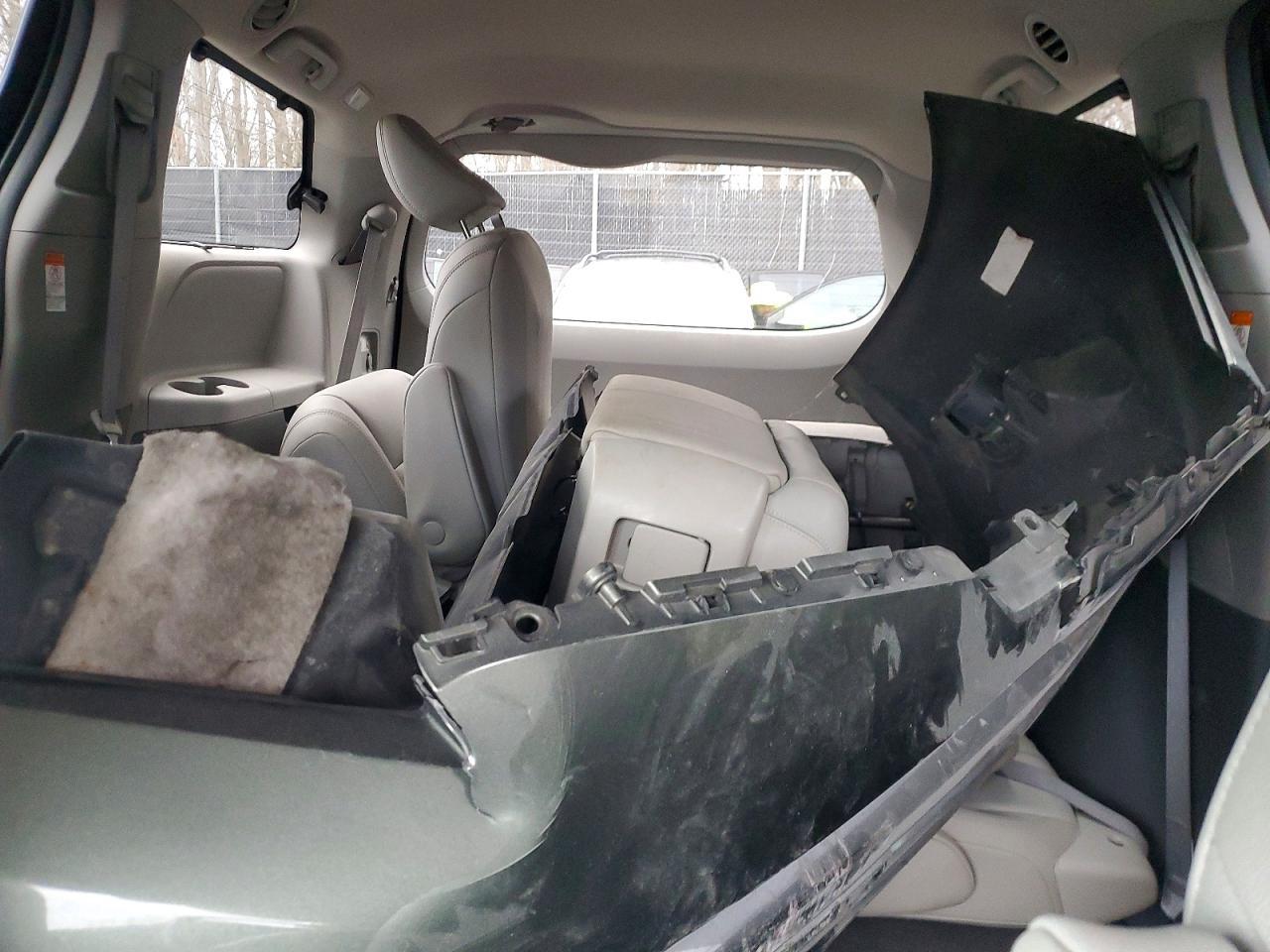 2019 TOYOTA SIENNA