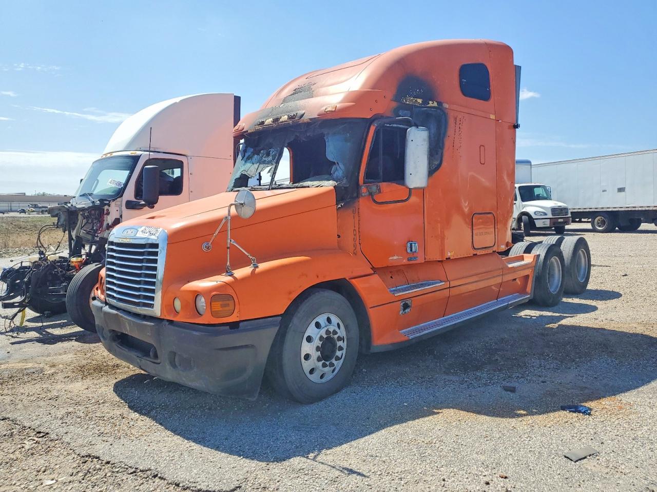 2005 FREIGHTLINER Cst120