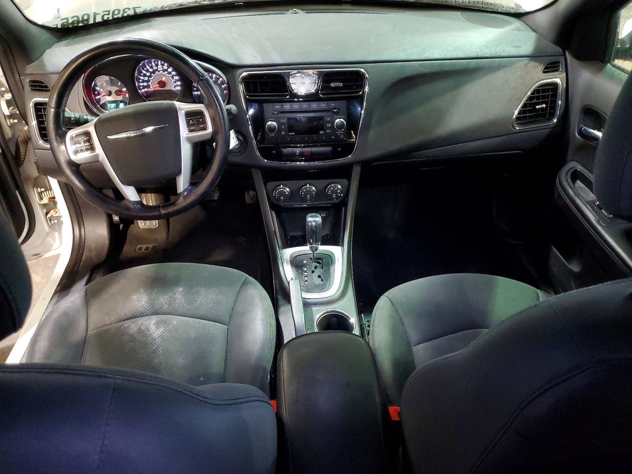 2012 CHRYSLER 200