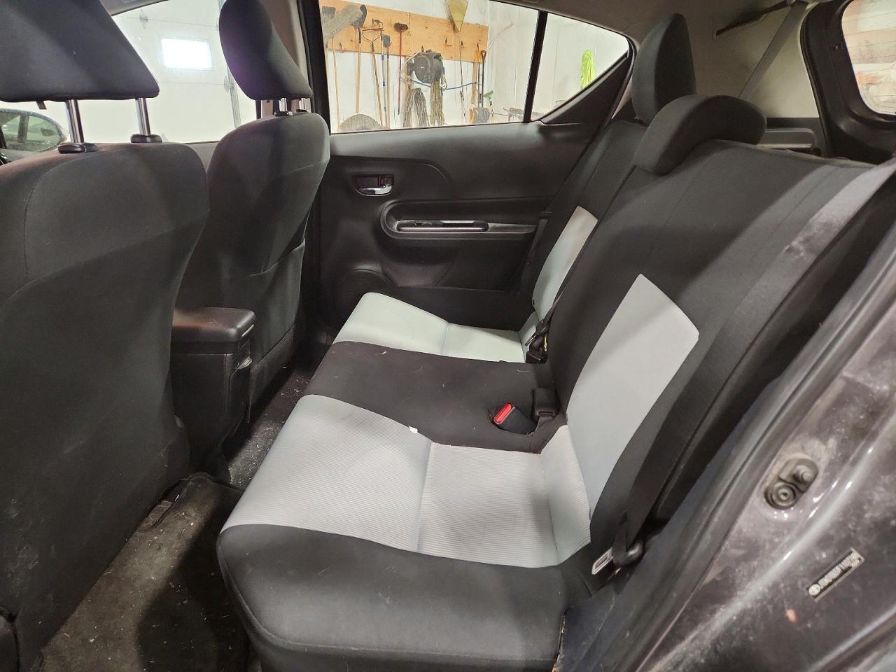 2015 TOYOTA Prius c