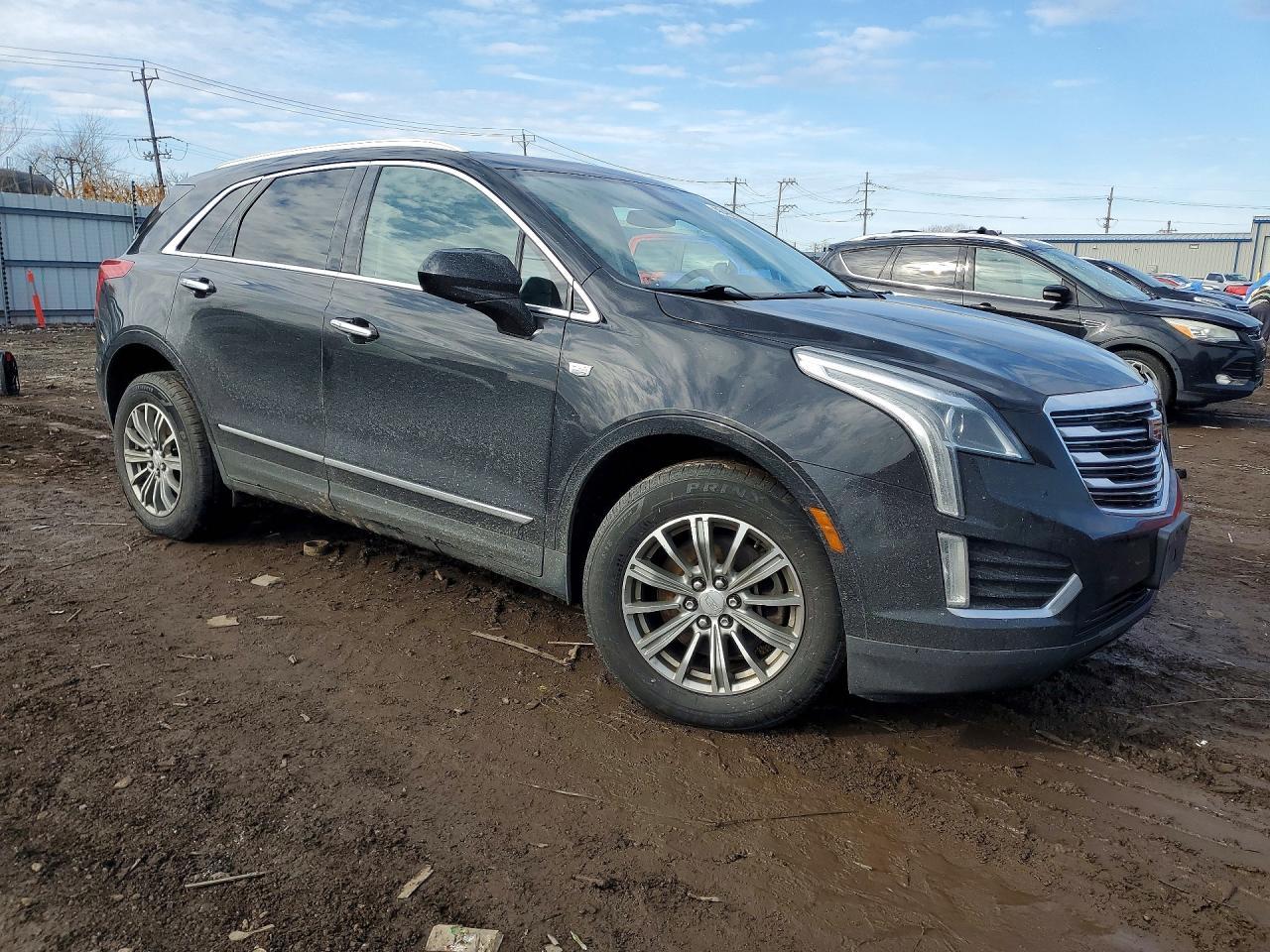 2017 CADILLAC XT5