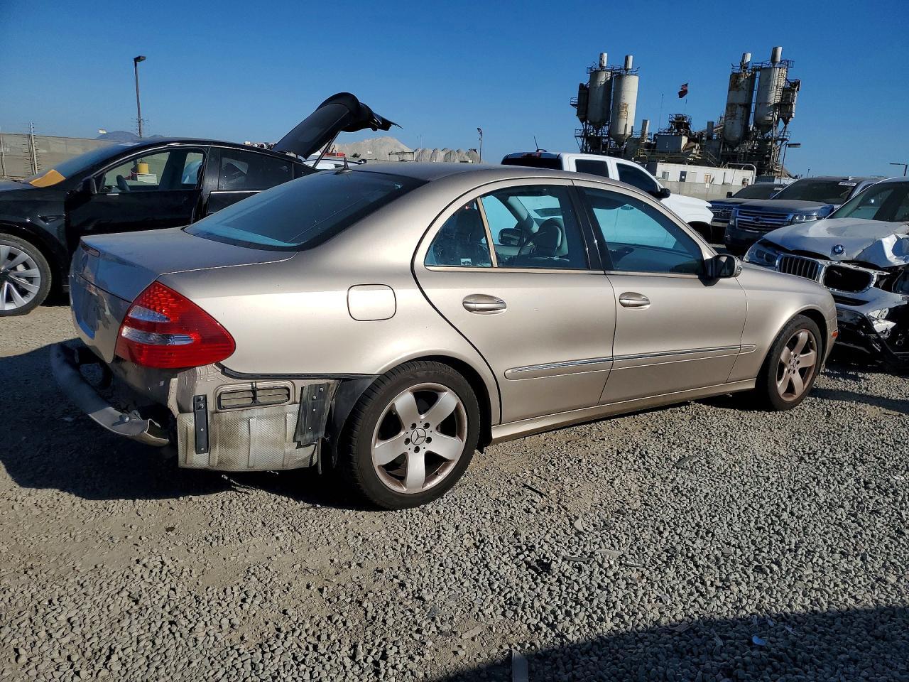 2005 MERCEDES-BENZ E-Class
