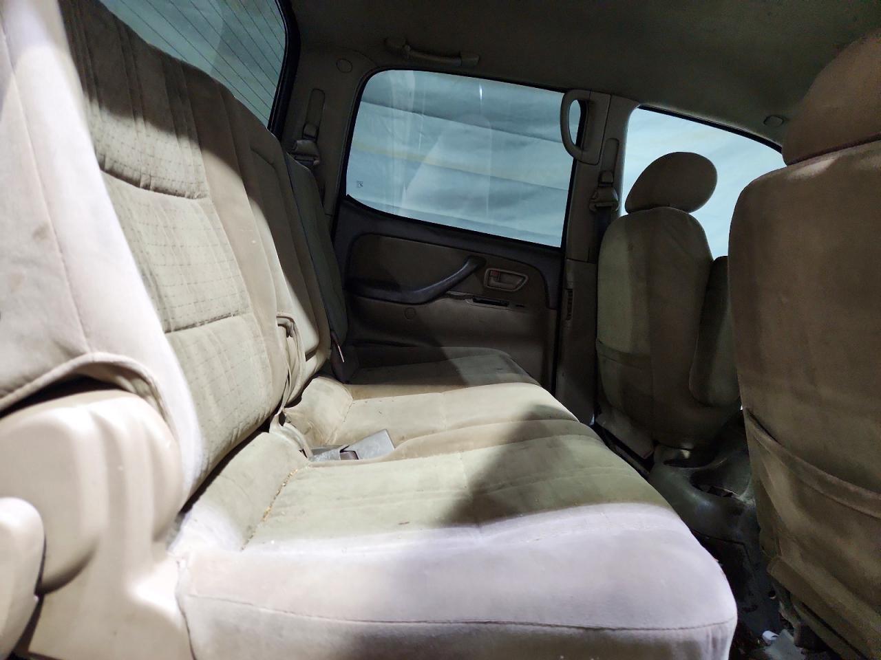 2004 TOYOTA TUNDRA