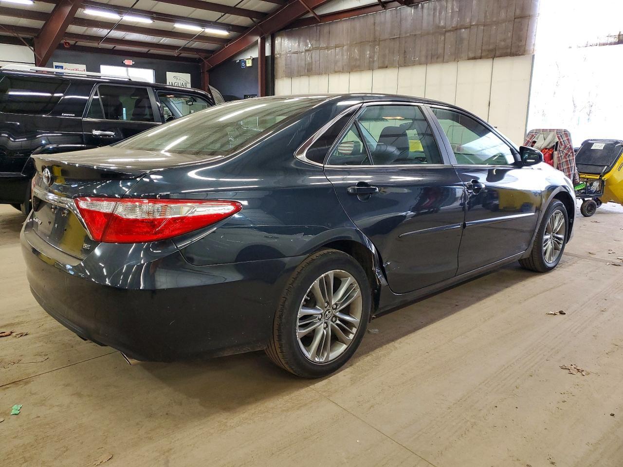 2017 TOYOTA CAMRY