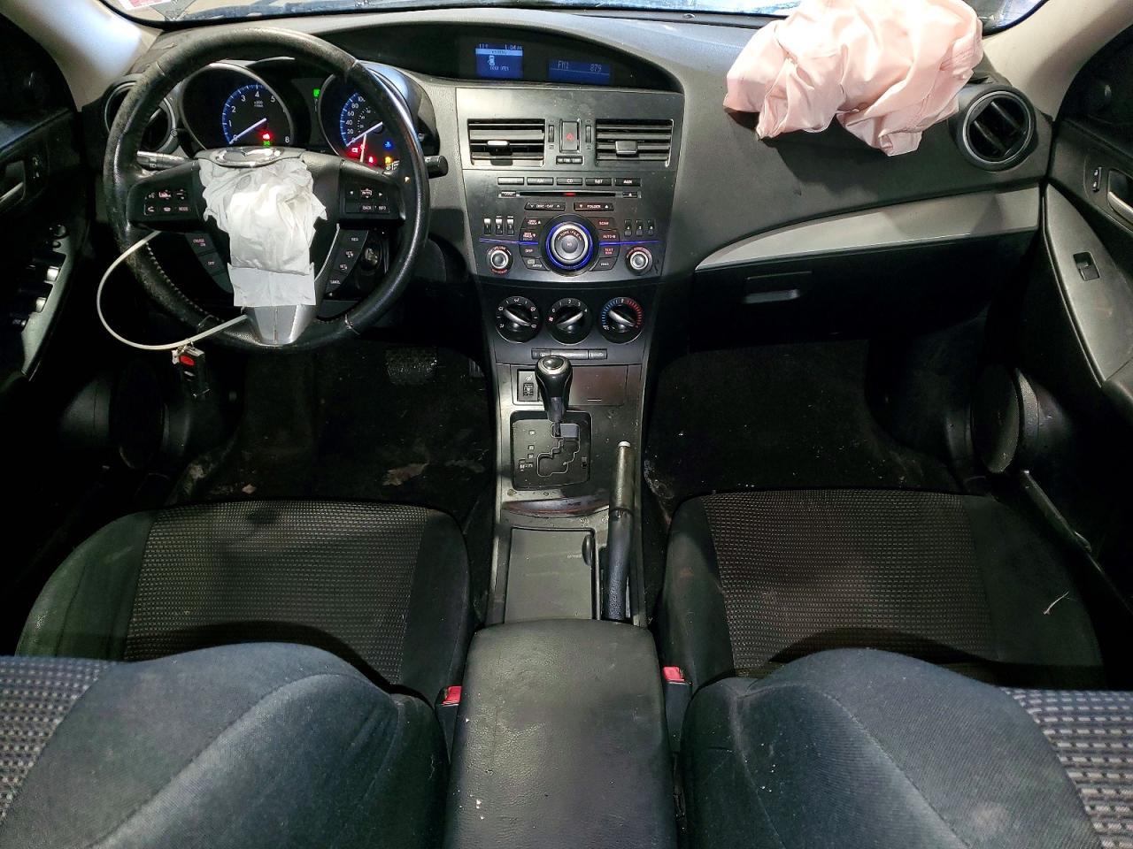 2013 MAZDA 3