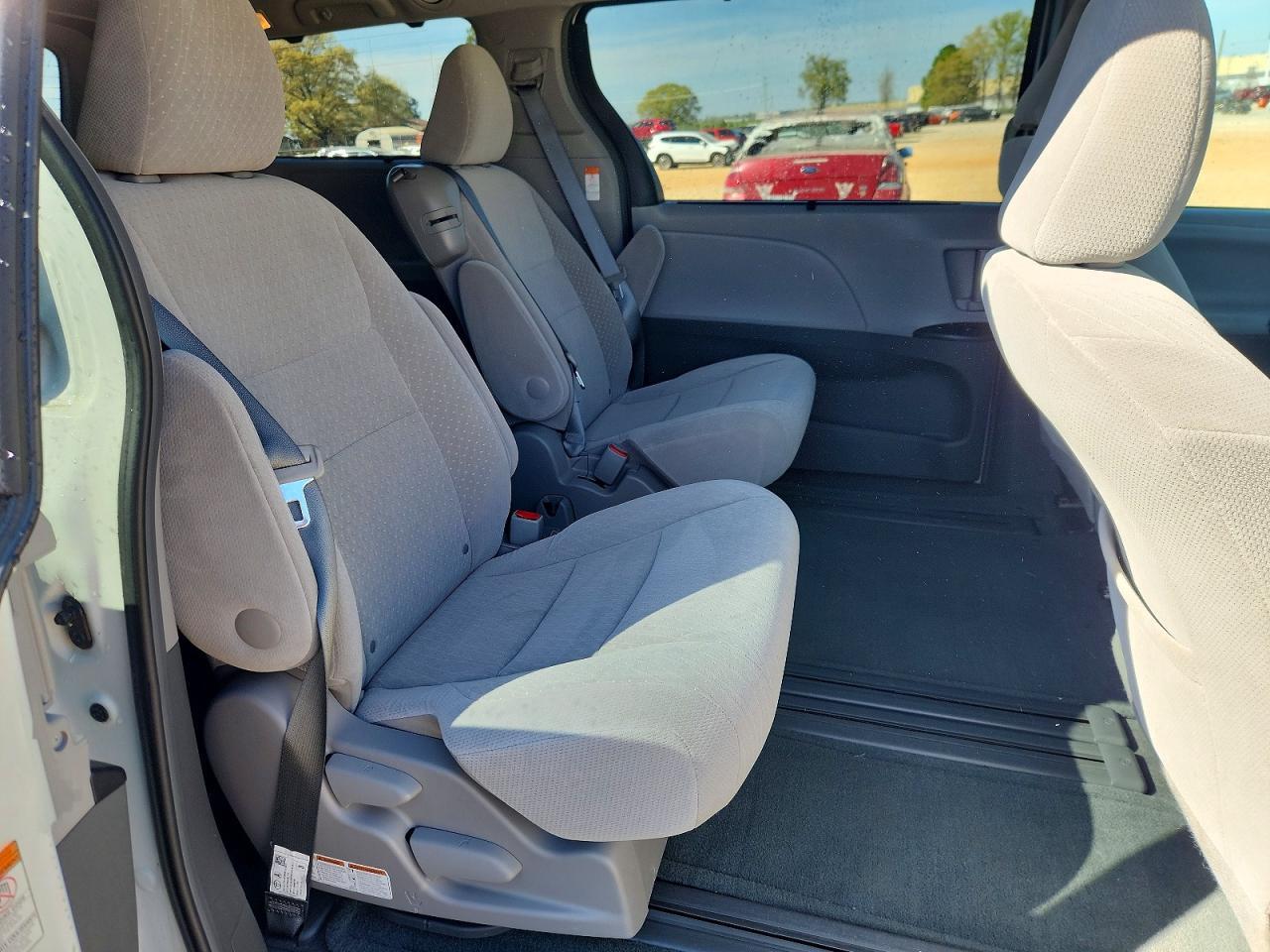 2017 TOYOTA SIENNA