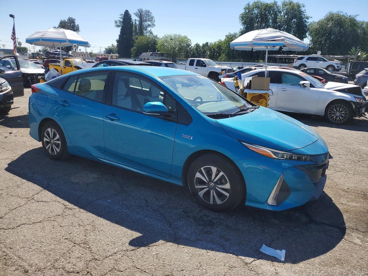 2017 TOYOTA Prius Prime