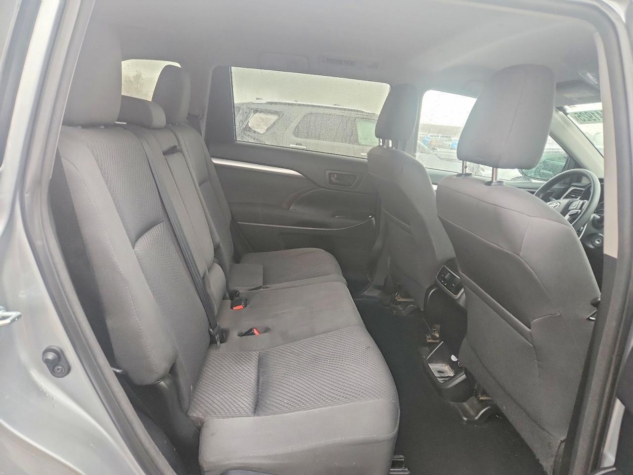 2016 TOYOTA HIGHLANDER