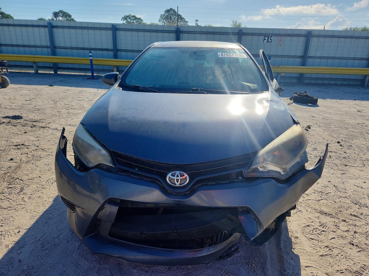 2015 TOYOTA COROLLA