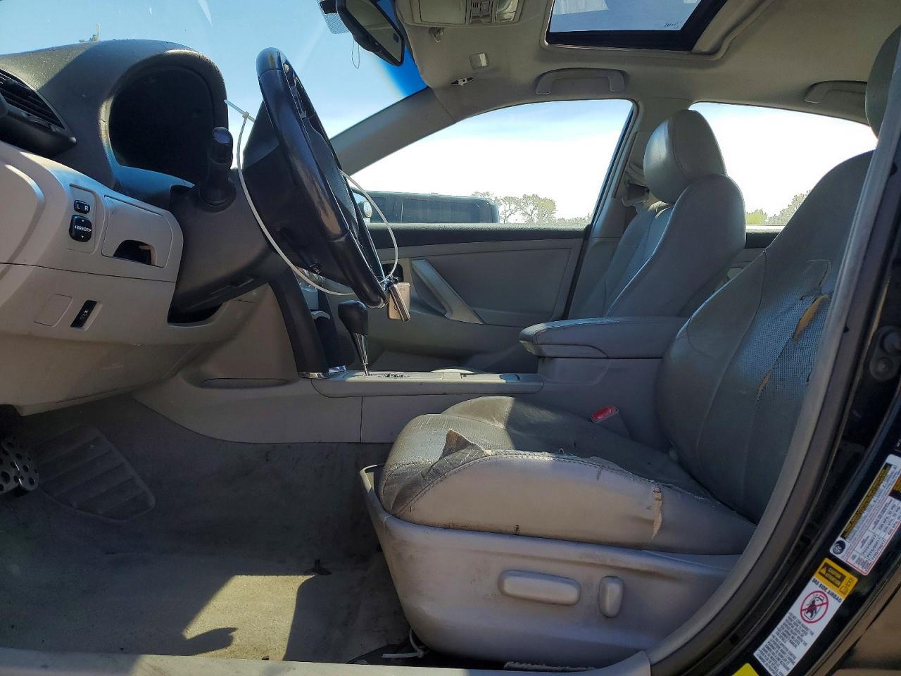 2010 TOYOTA CAMRY