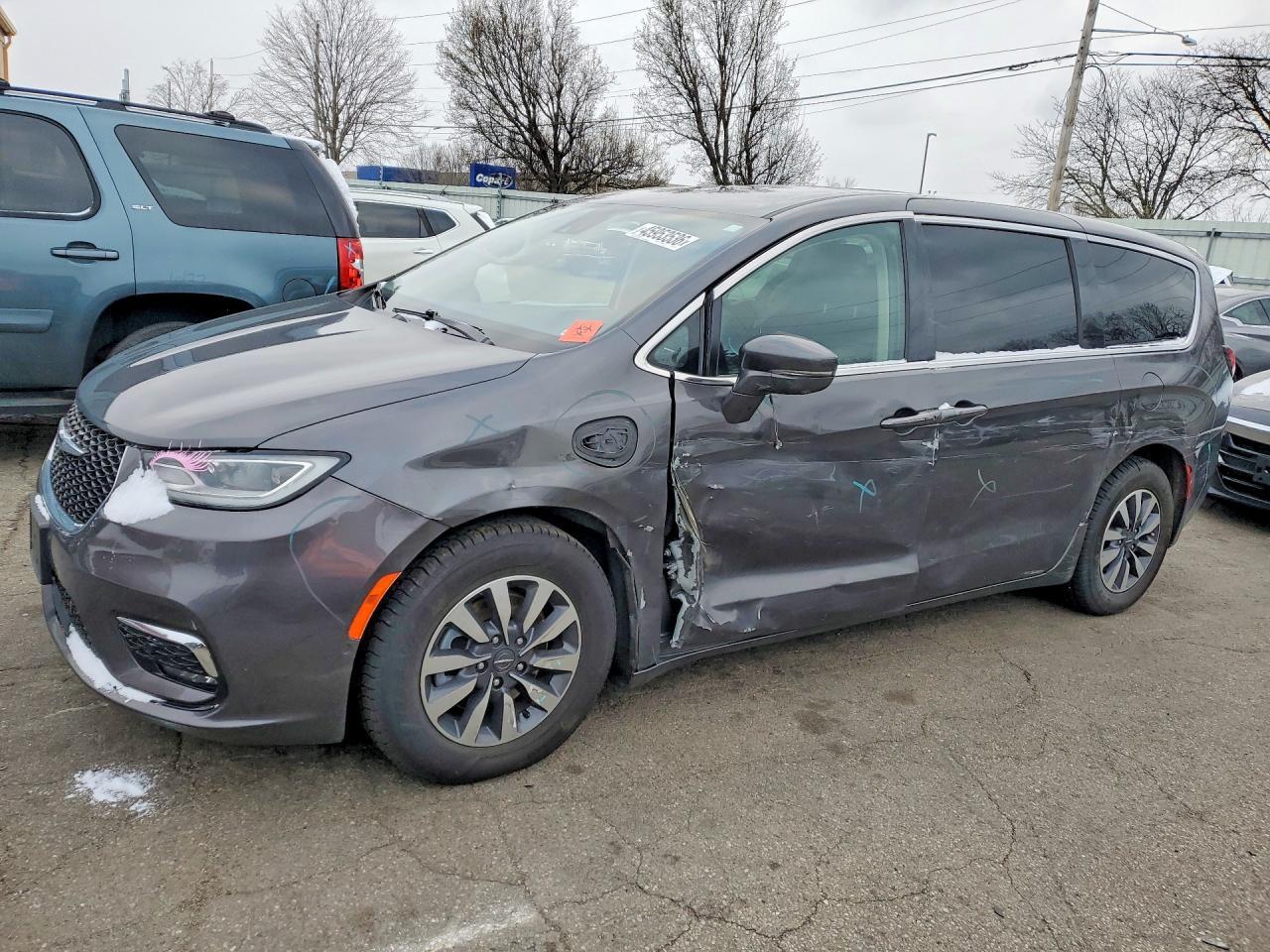 2022 CHRYSLER Pacifica