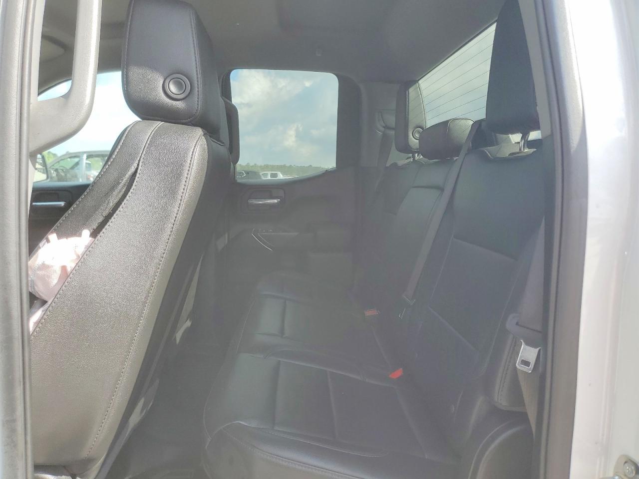 2024 CHEVROLET Silverado