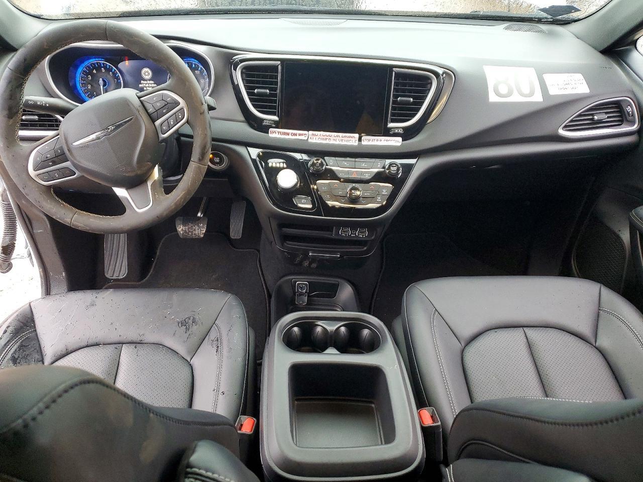 2025 CHRYSLER Voyager