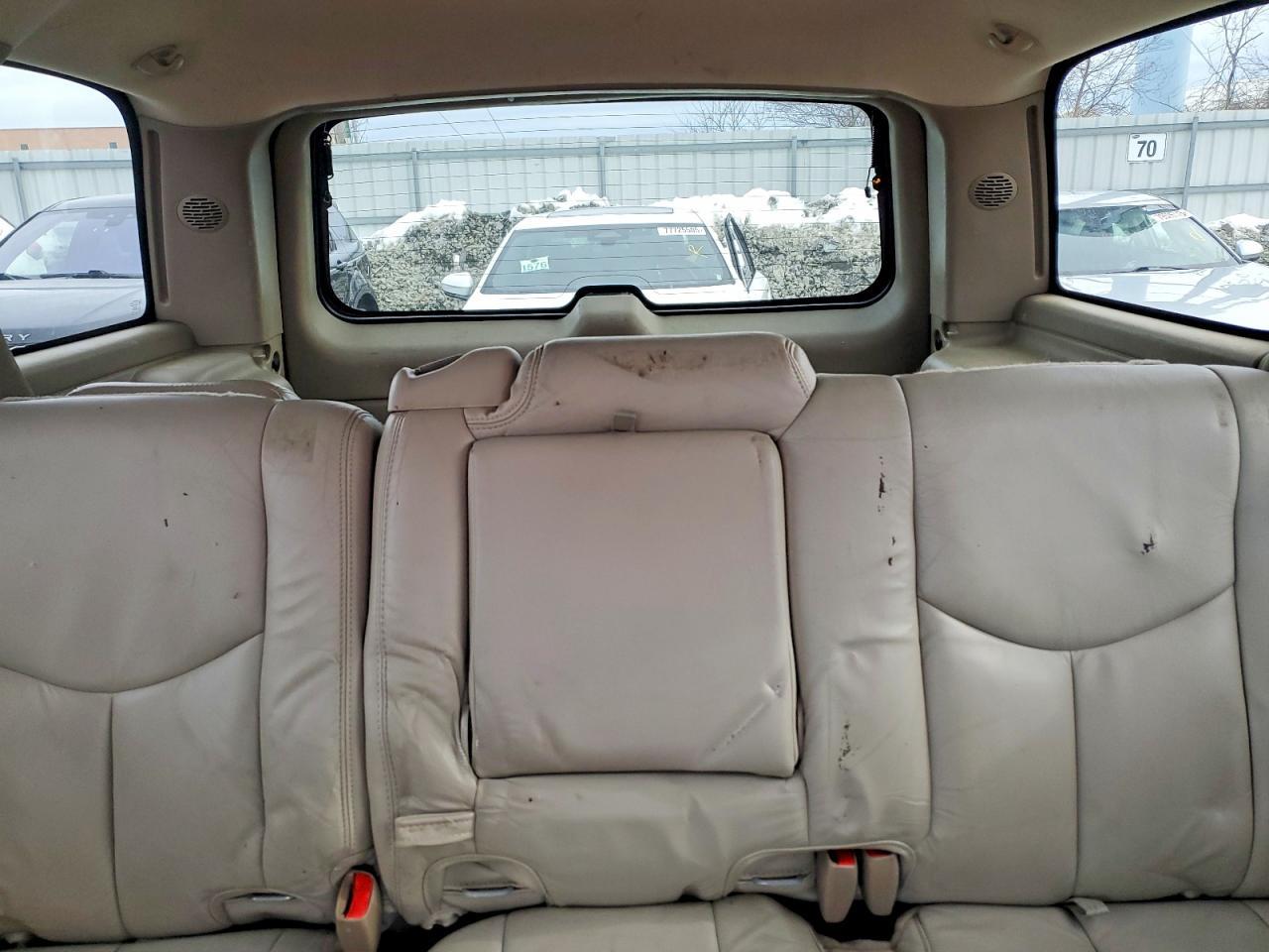 2004 CHEVROLET Tahoe