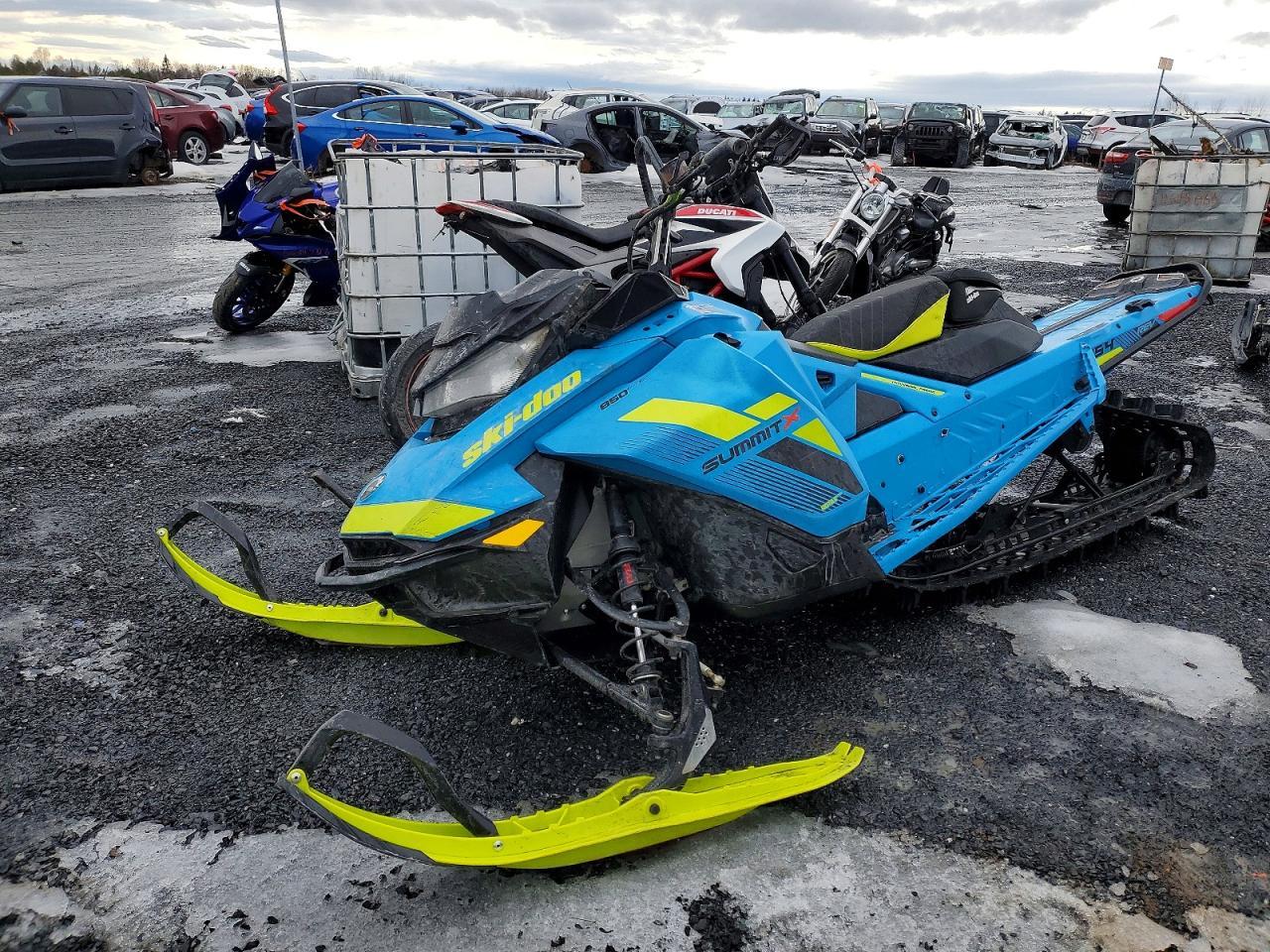 2018 SKI-DOO Summit X 850