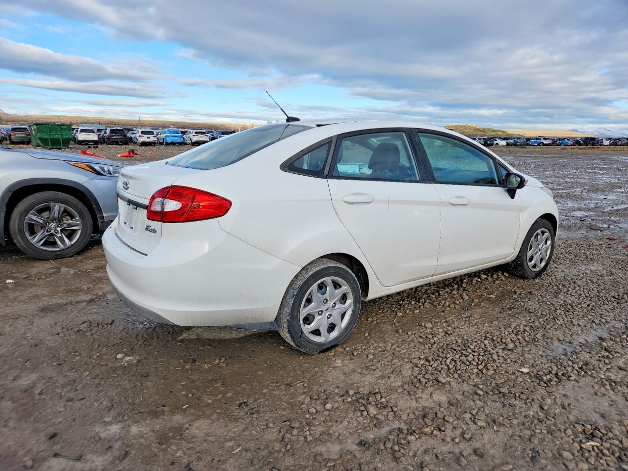 2013 FORD Fiesta